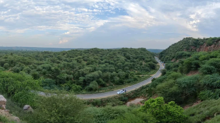 DLF Privana South - gallery