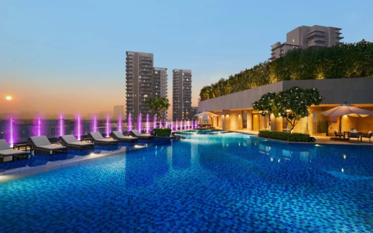 Puri Diplomatic Residences – Rooftop swimming pool (actual image)